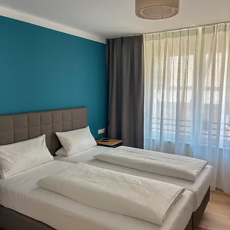 Sevina By Traubeamsee